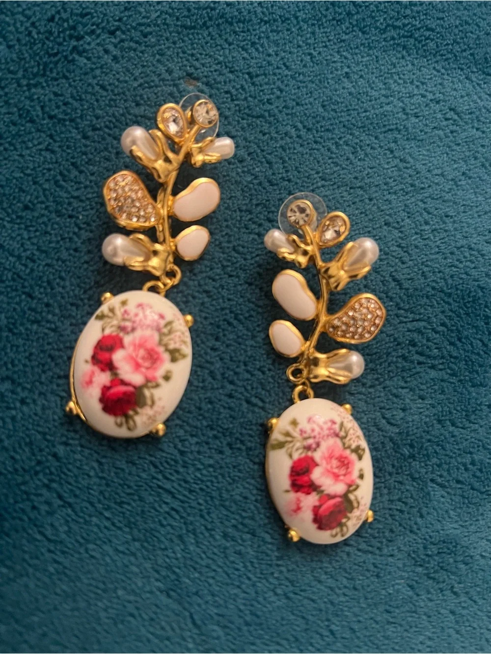 Vintage leaf pearl